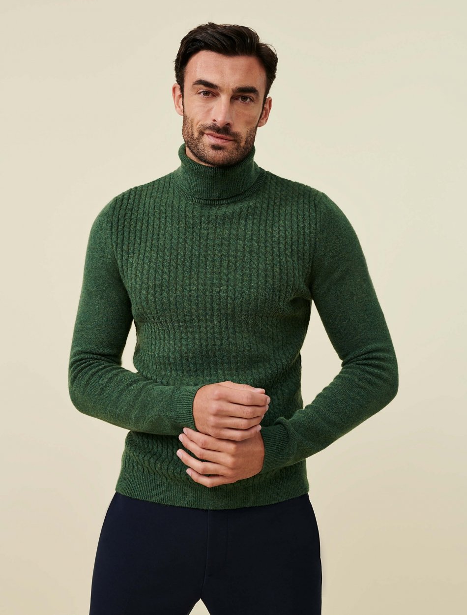 Roll shop neck pullover