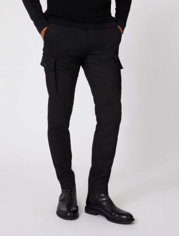 Izacco Broek