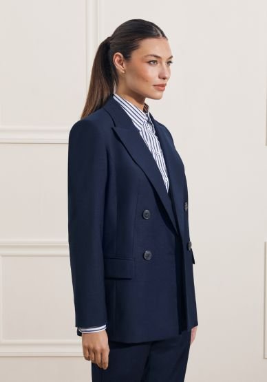 Eliane Suit
